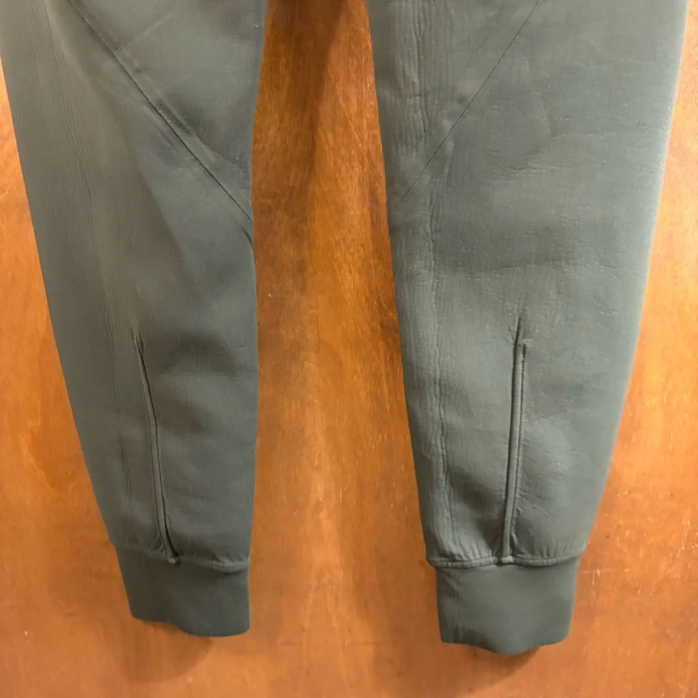 Lululemon Embrace The Space Jogger Pants Dark Olive Green 4 Hiking Gorpcore Gym